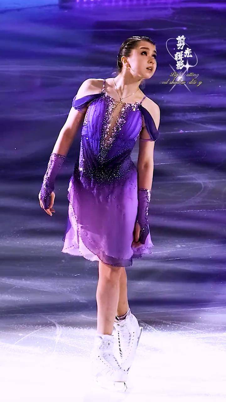 花样轮滑国际表演赛,青春在轮回中舞动的简单介绍 花样轮滑国际表演赛,青春在轮回中舞动的简单介绍