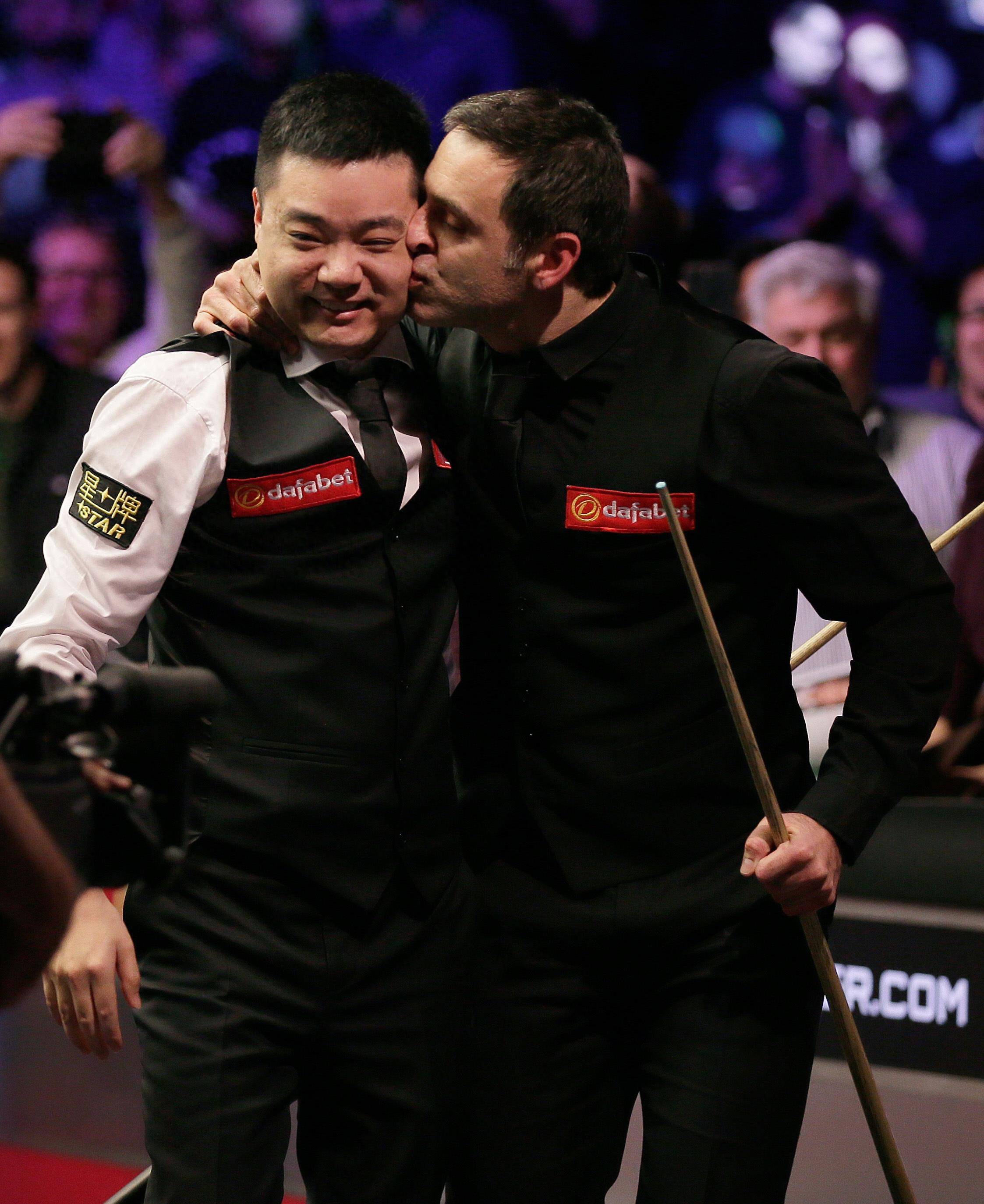 Leyu Sports (乐鱼体育)-关于【经典对决】丁俊晖VS奥沙利文，谁是真正的“台球王者”？的信息