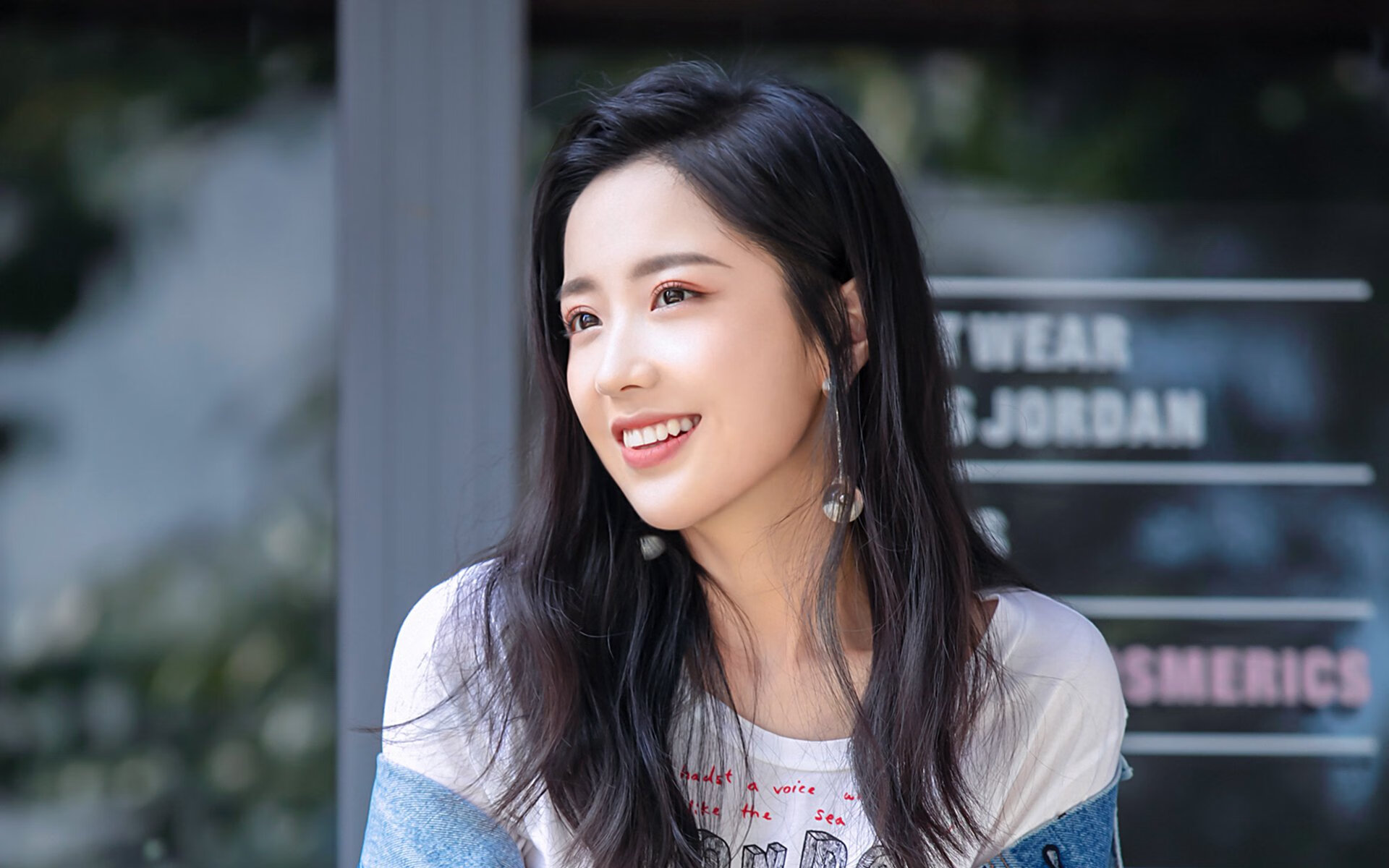 _鹈鹕实力提升,逐步逼近季后赛区_,鹈鹕队伍