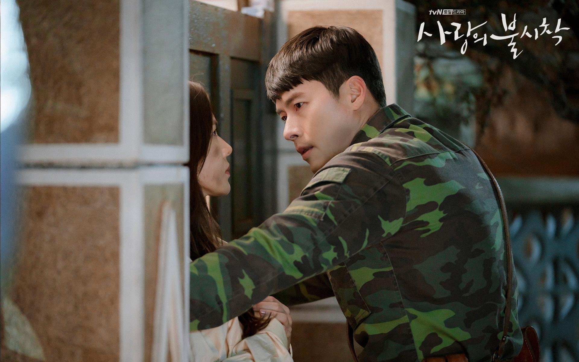 上港队员表现抢眼，顶住对手压力，上港队训练