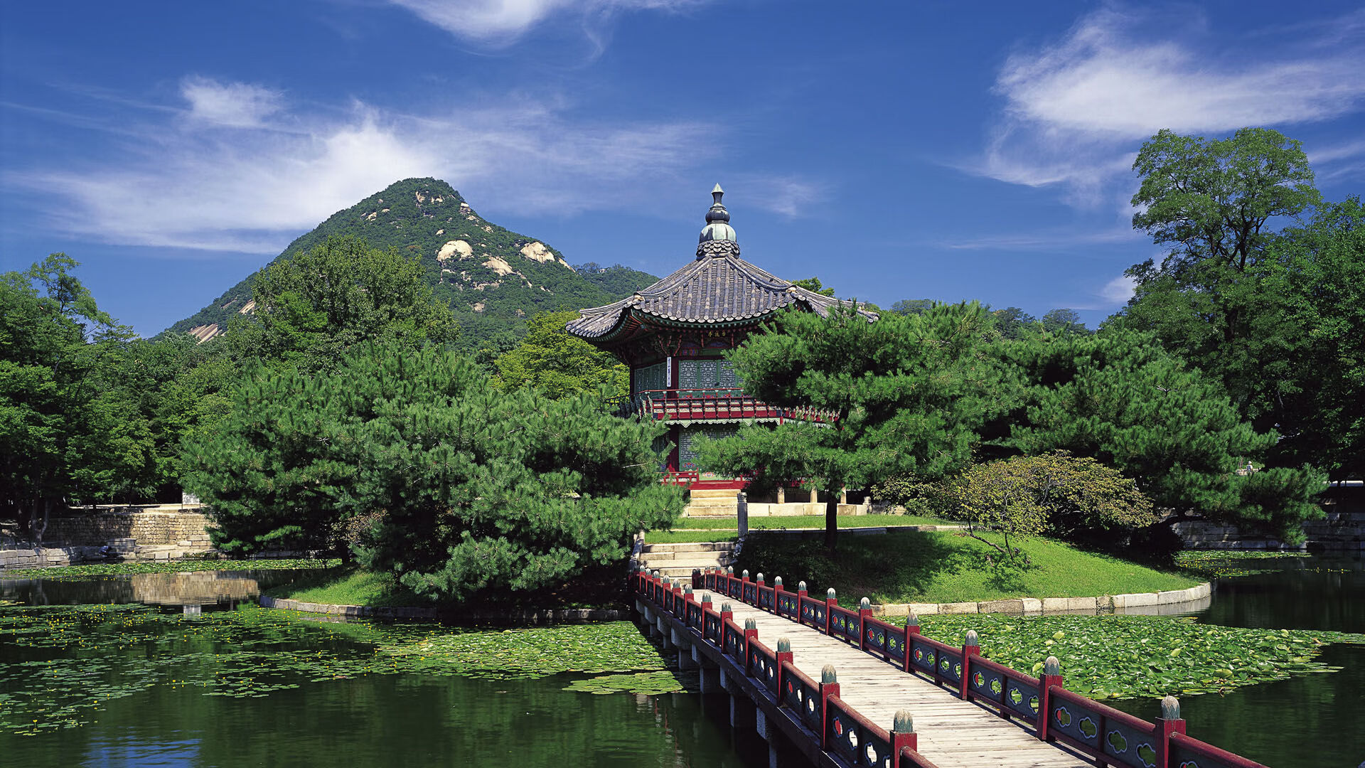 乐鱼电竞在线平台登录入口-皇马边锋单挑突破成为得分关键，皇马套右边锋